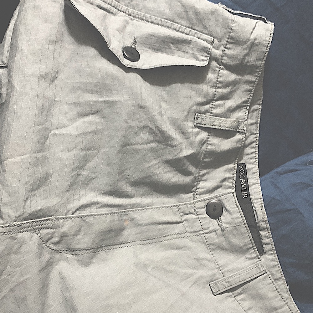 Rocawear 34 grey(light) cargo type shorts. Legs are approx 12 in